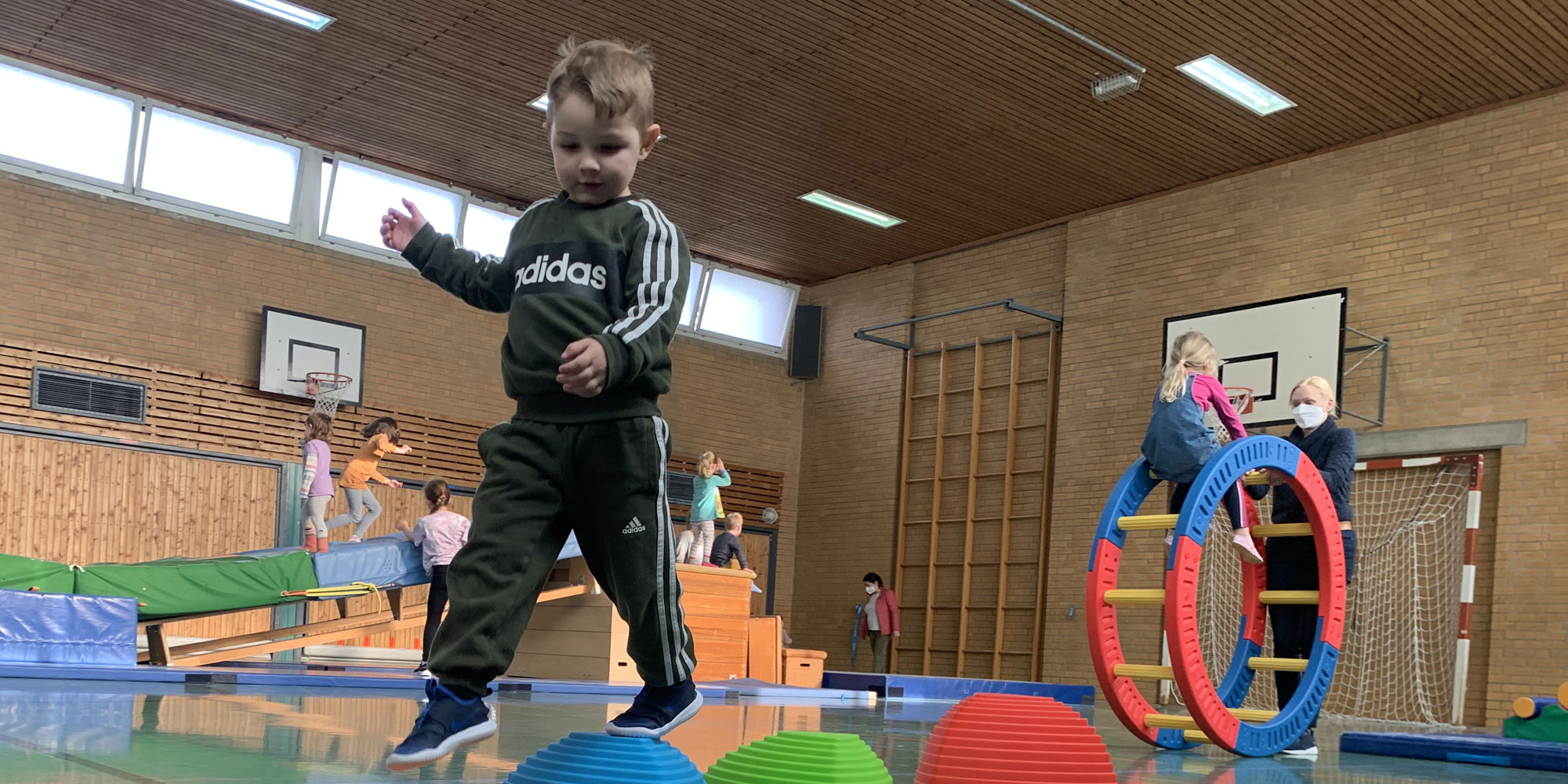 Eltern-Kind-Turnen beim TSVA